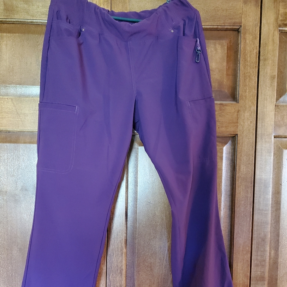 Cherokee iFlex scrub pants